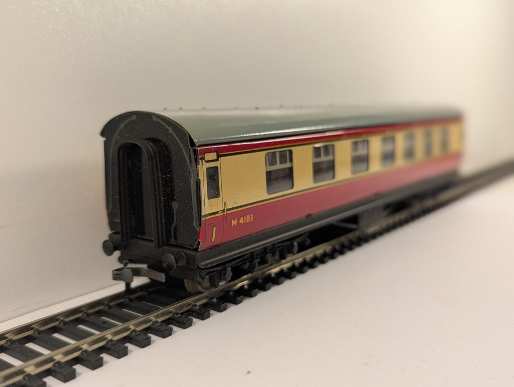 Hornby Dublo OO Gauge LMR Stanier Composite Coach - Boxed