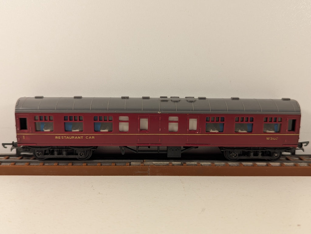 Tri-ang TT Gauge BR Mk1 First Class Restaurant Car