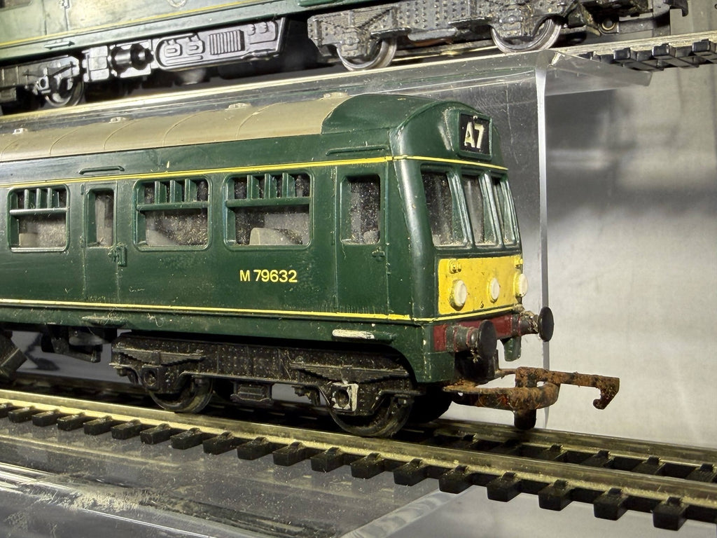 Hornby Railways OO Gauge Class 101 BR Diesel Power Car & Trailer