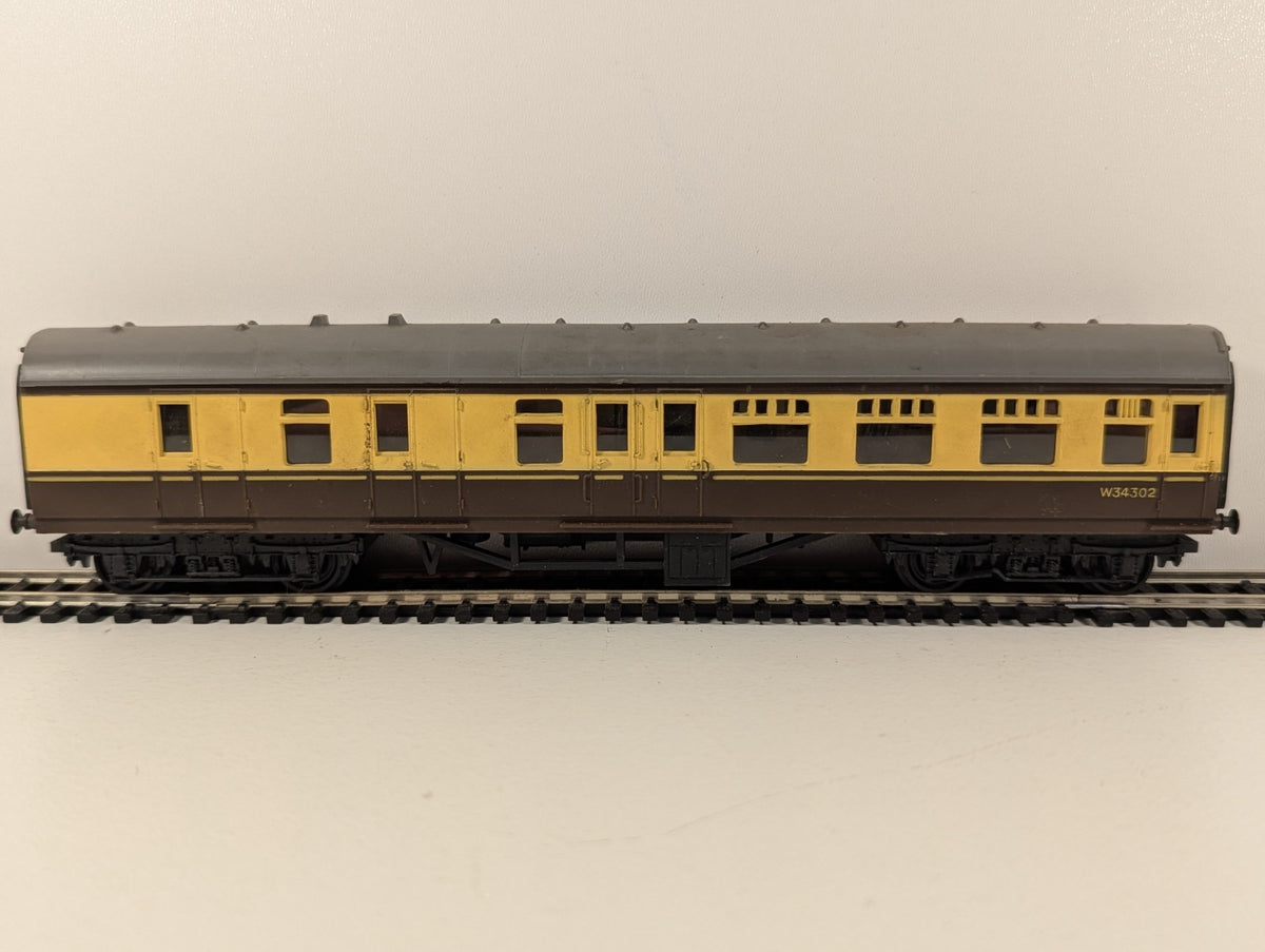 Tri-ang R329 OO Gauge BR Mk1 Brake Second Coach W34302