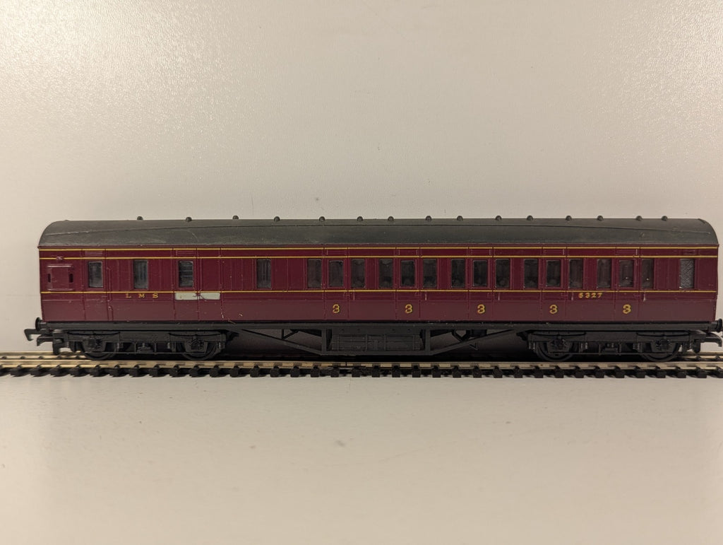 Mainline OO Gauge LMS 57ft Corridor Brake Third Passenger Coach