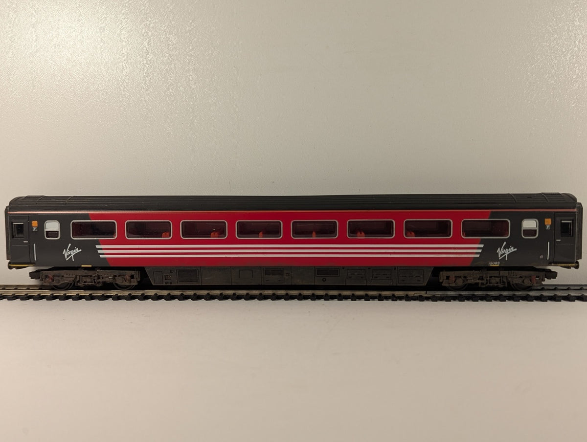Hornby OO Gauge Mark 3 First Open Coach Passenger Coach 12083 Virgin Trains