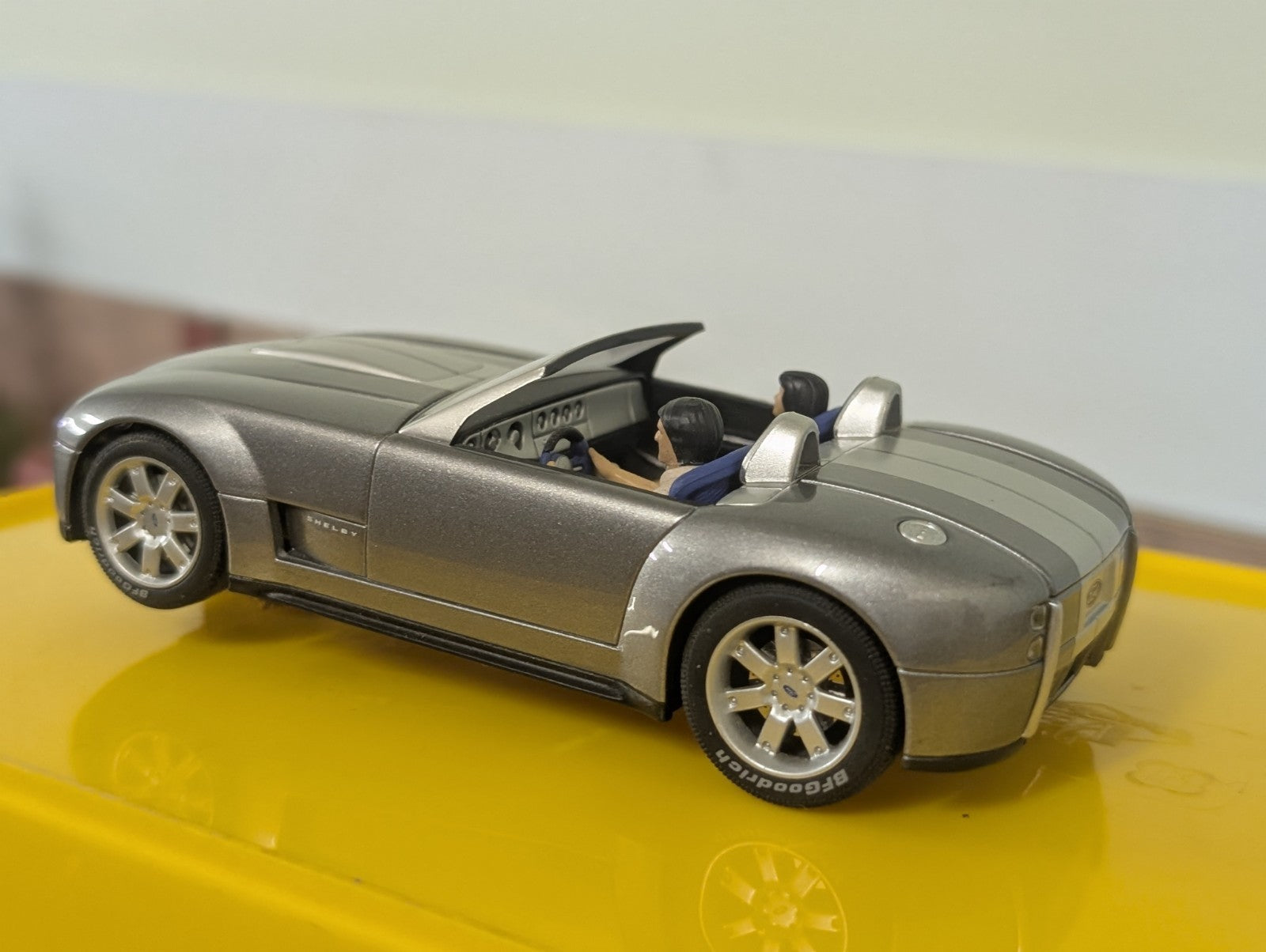 Scalextric Ford Shelby Cobra Concept 2004 Slot Car