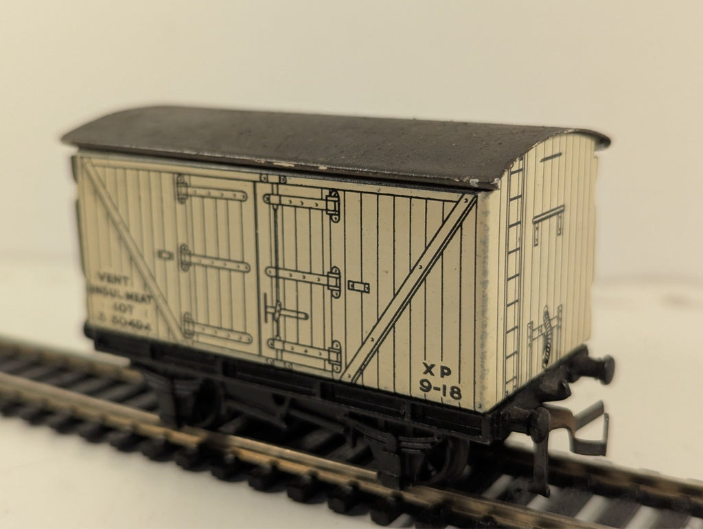 Hornby Dublo OO Gauge 10 Ton Insulated Meat Van