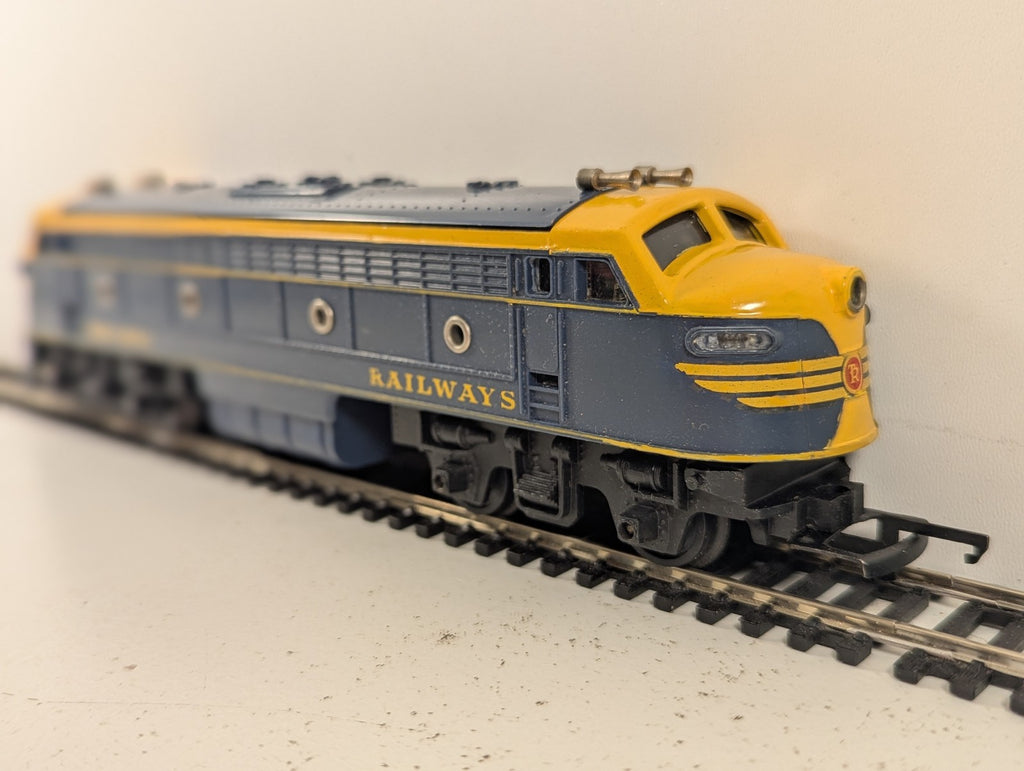 Tri-ang OO Gauge Transcontinental Double Ended Diesel Locomotive