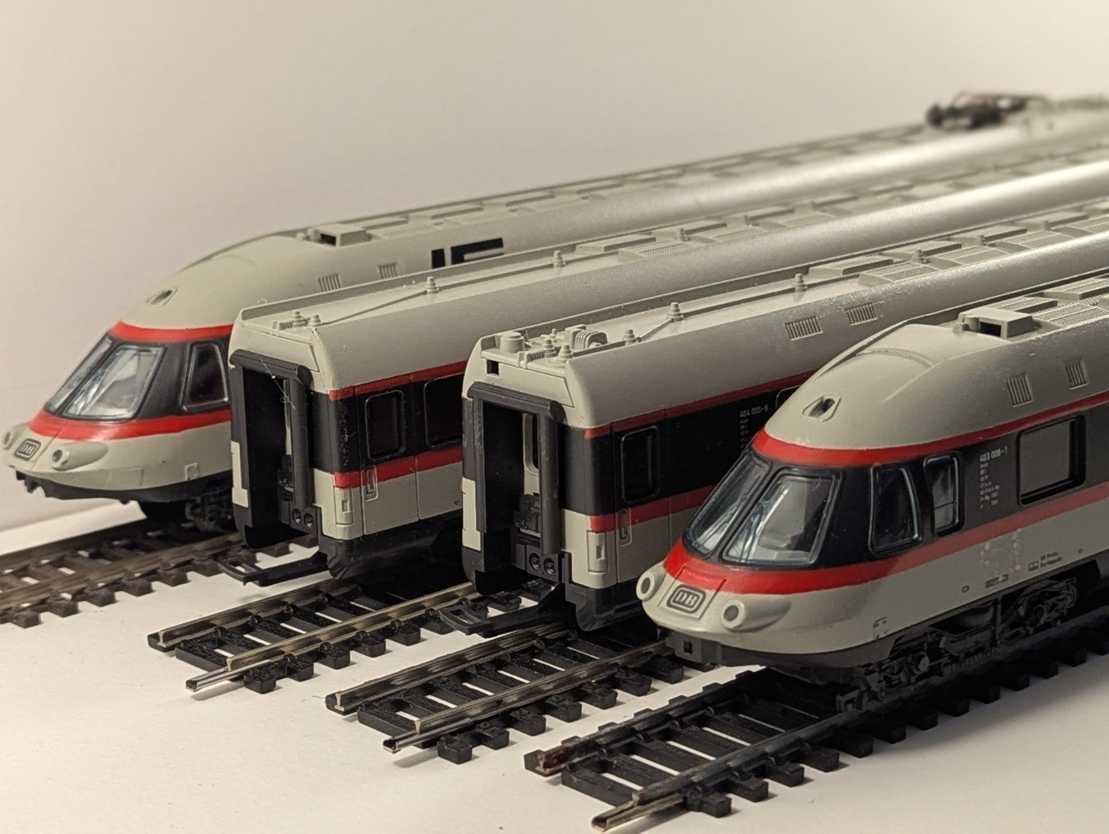 Lima 149742 HO Gauge DB Class 403 IC 4-Car EMU Train Set