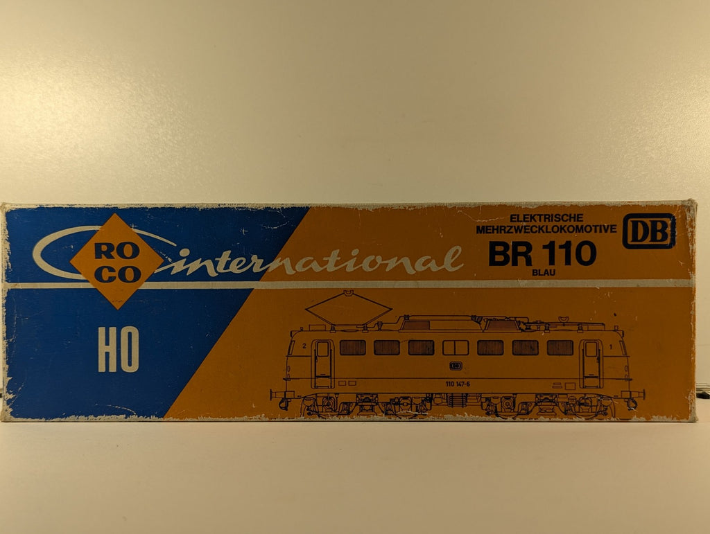 Roco HO Gauge DB Class 110 Electric Locomotive 110 147-6 DB Blue 4135A