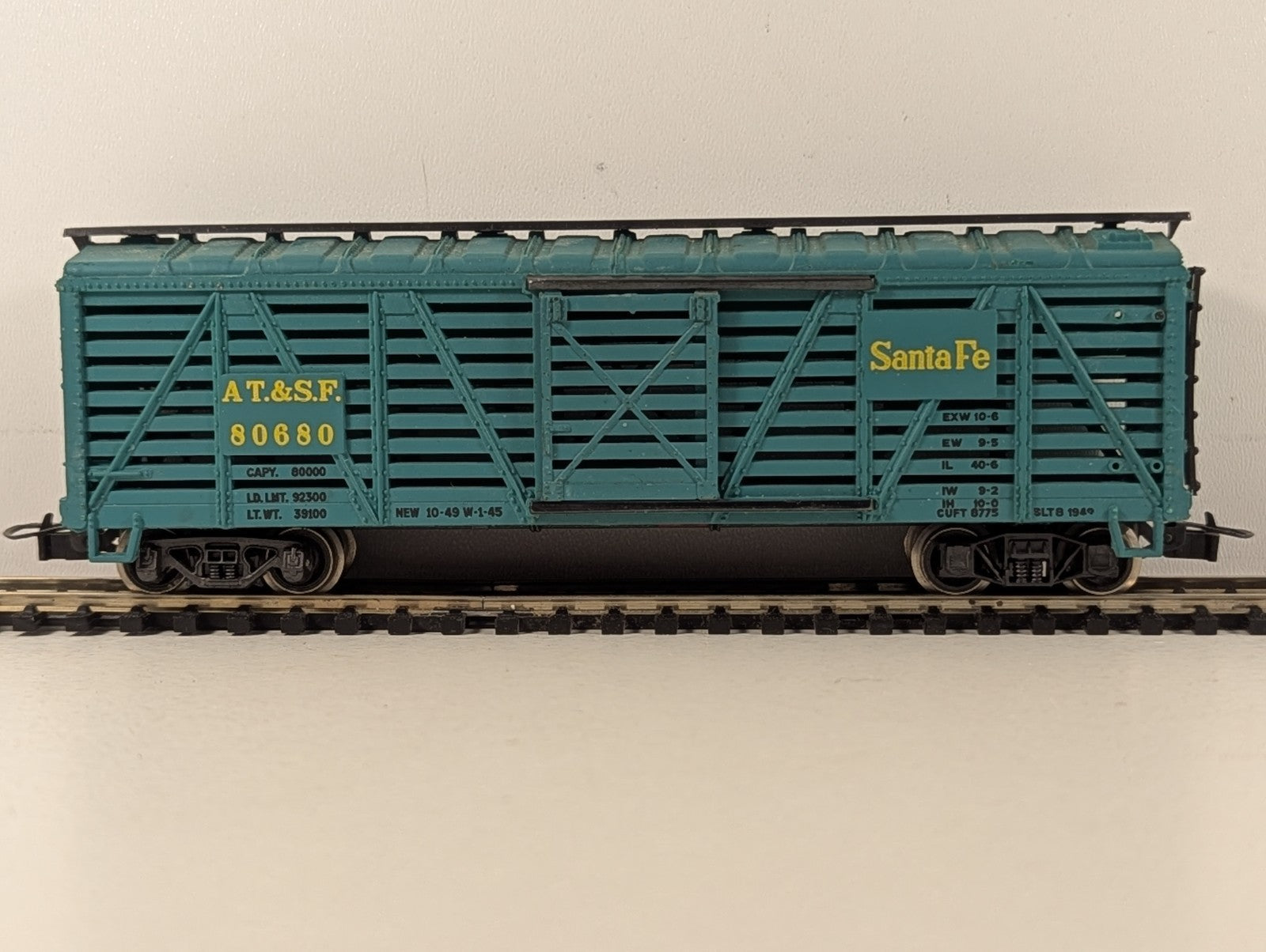 Bachmann HO Gauge 40ft Stock Car AT&SF 80680 Santa Fe Turquoise