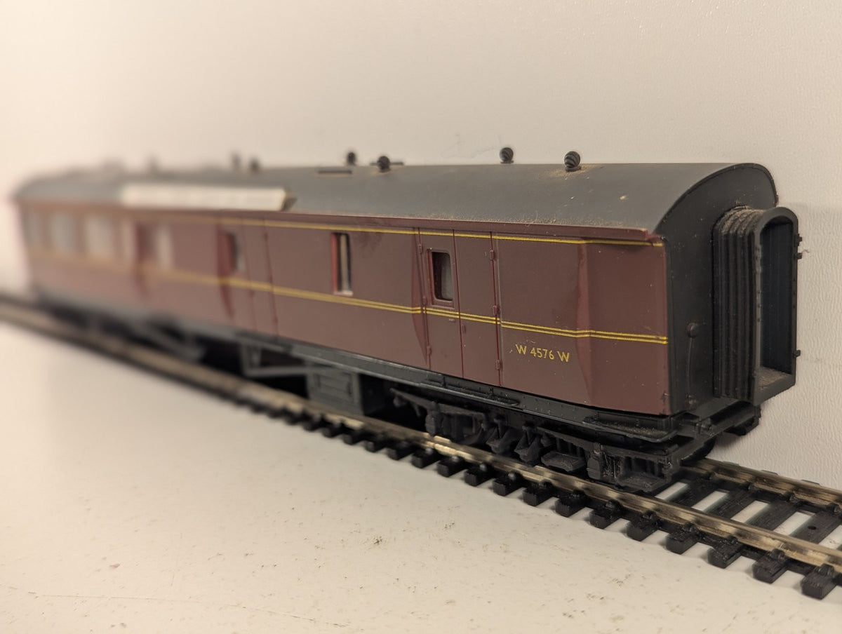 Airfix OO Gauge Centenary Brake Third Coach Passenger Coach W 4576 W