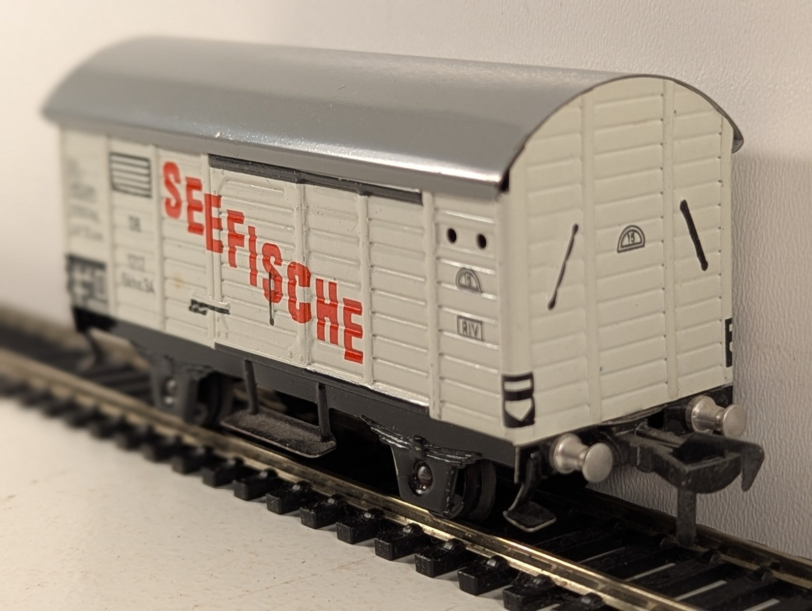 Fleischmann HO Gauge DB Seefische Refrigerated Fish Wagon Goods Wagon