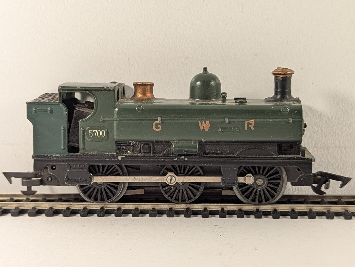 Hornby Dublo OO Gauge GWR 0-6-0T Class 5700 Tank Locomotive GWR Green 2206