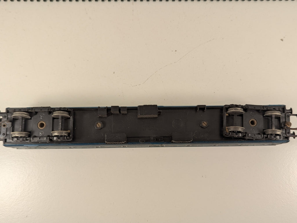 Hornby OO Gauge BR Mk2 Passenger Coach Blue Grey