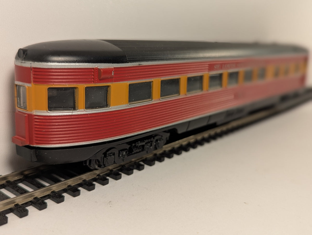 Athearn HO Scale Streamlined Observation Car Passenger Coach 950