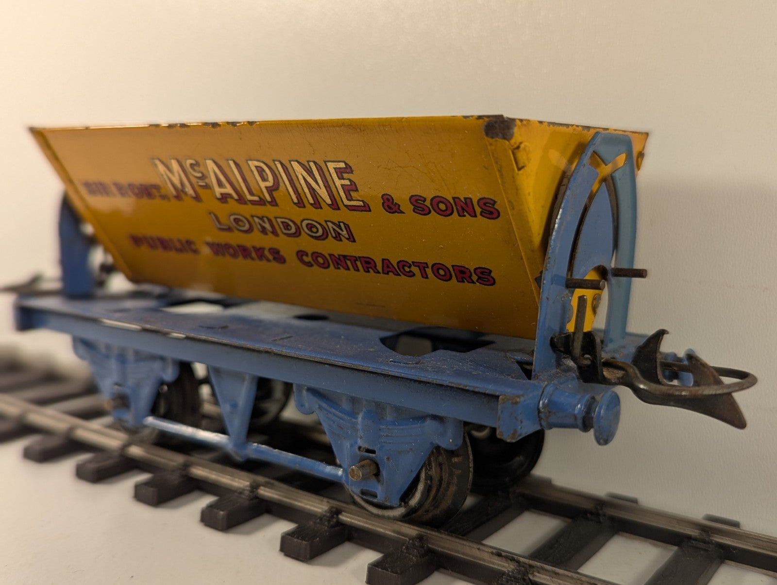 Hornby O Gauge McAlpine & Sons Side Tipping Wagon