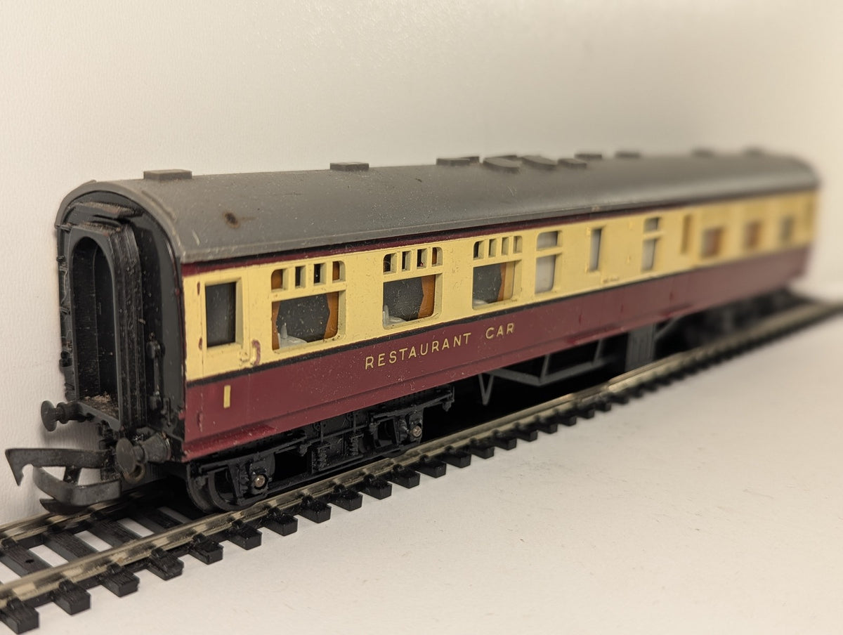 Tri-ang OO Gauge Restaurant Car Passenger Coach M2001 BR Carmine & Cream R228