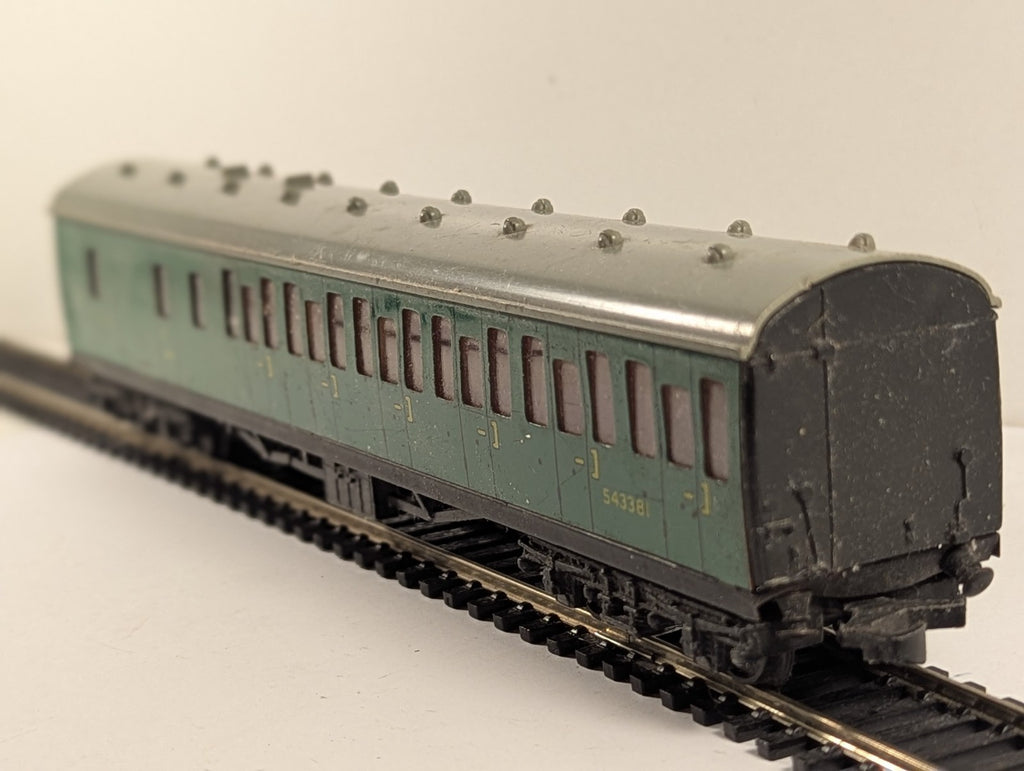 Hornby Dublo 4081 BR Green Suburban Composite Brake Coach OO Gauge - Damaged