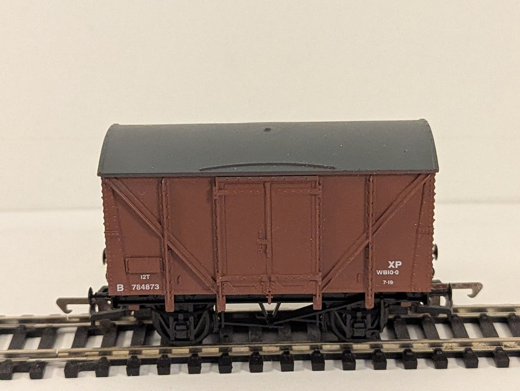 Dapol OO Gauge BR 12T Ventilated Van Goods Wagon B784873 BR Bauxite B32
