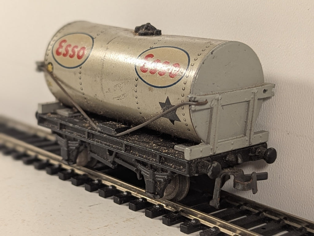 Hornby Dublo OO Gauge Esso Petrol Tank Wagon Goods Wagon Esso Silver