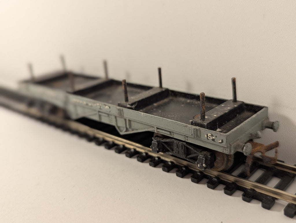 Hornby Dublo OO Gauge 30-Ton Bogie Bolster Wagon Goods Wagon M 720550 BR Grey