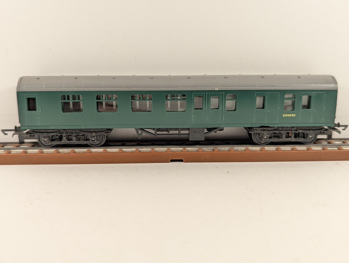 Tri-ang TT Gauge Mainline Brake Second Coach Passenger Coach S34245 BR Green