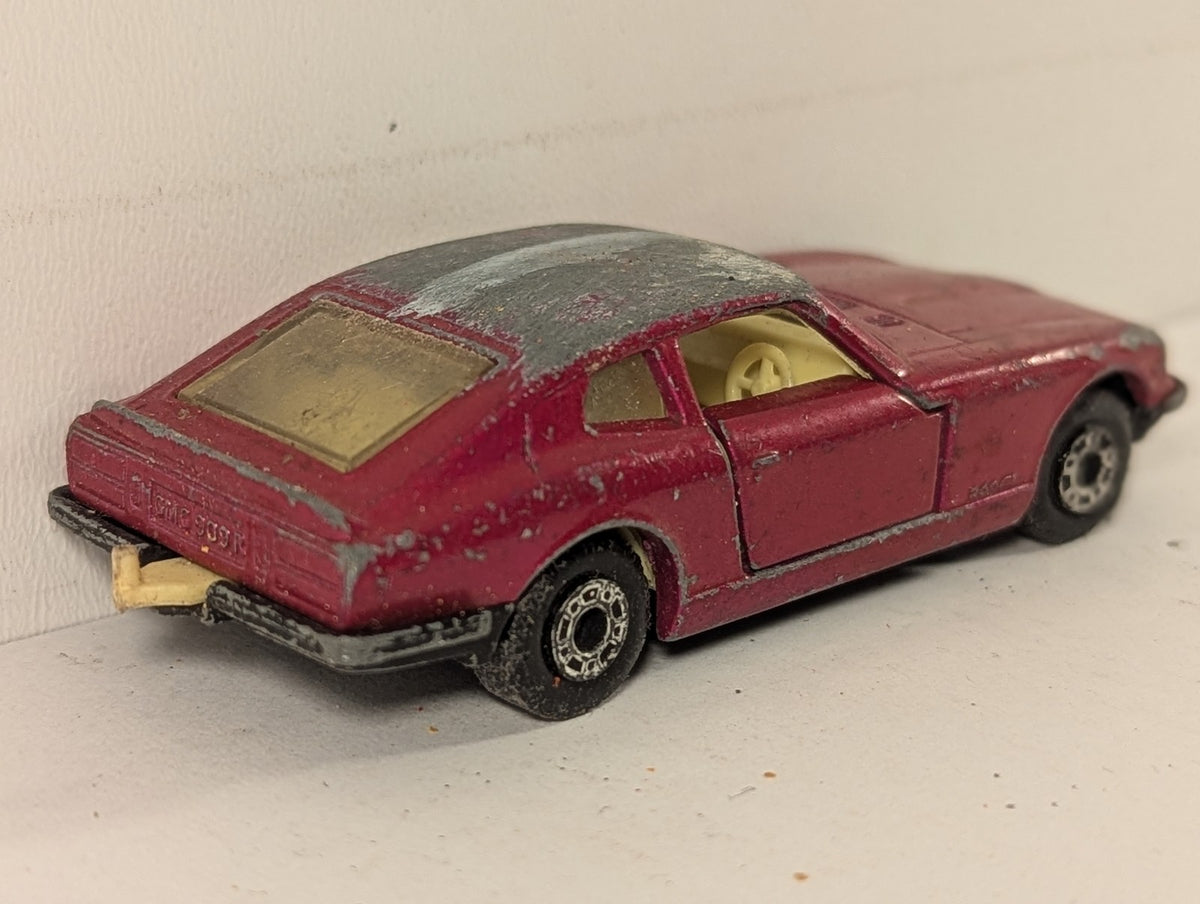 Matchbox Datsun 260 Z 2+2 Die-cast Model Metallic Magenta 67