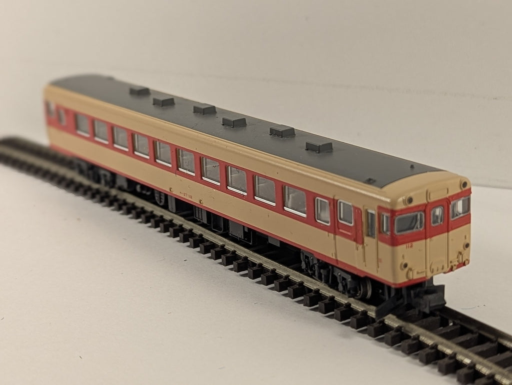 Kato N Scale JNR KiHa 27 Class Diesel Railcar KiHa 27 112 JNR Cream and Red