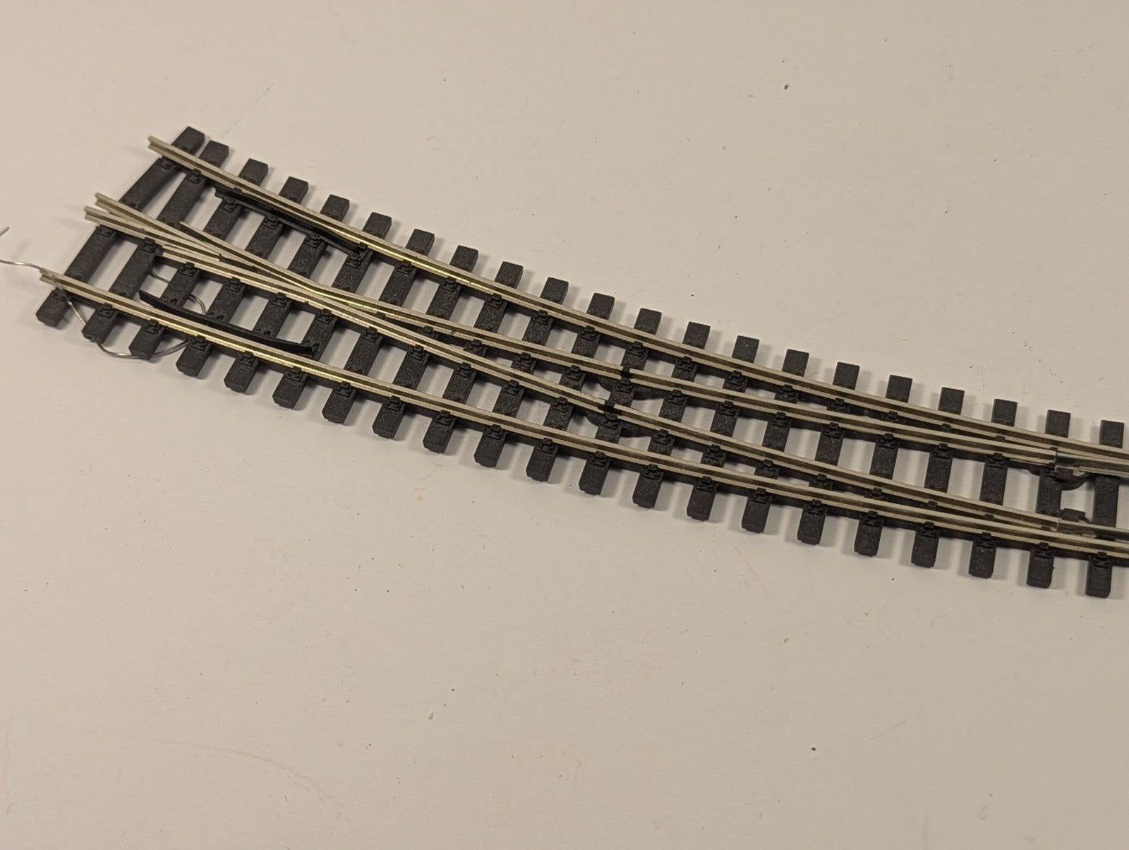 Peco SL-E387 HOe Gauge Code 55 Left Hand Curved Point
