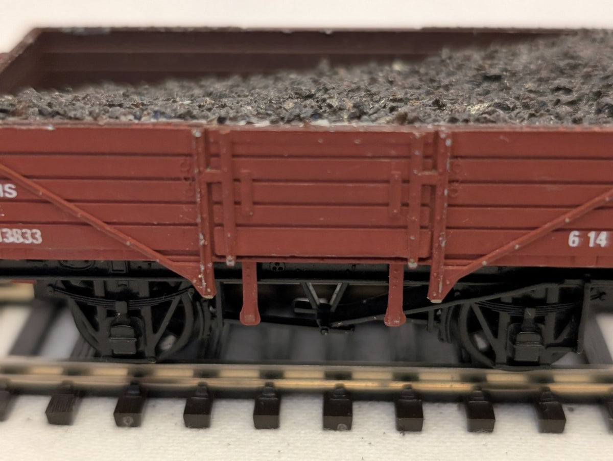 Dapol OO Gauge LMS 5 Plank Open Wagon with Coal Load Goods Wagon 41