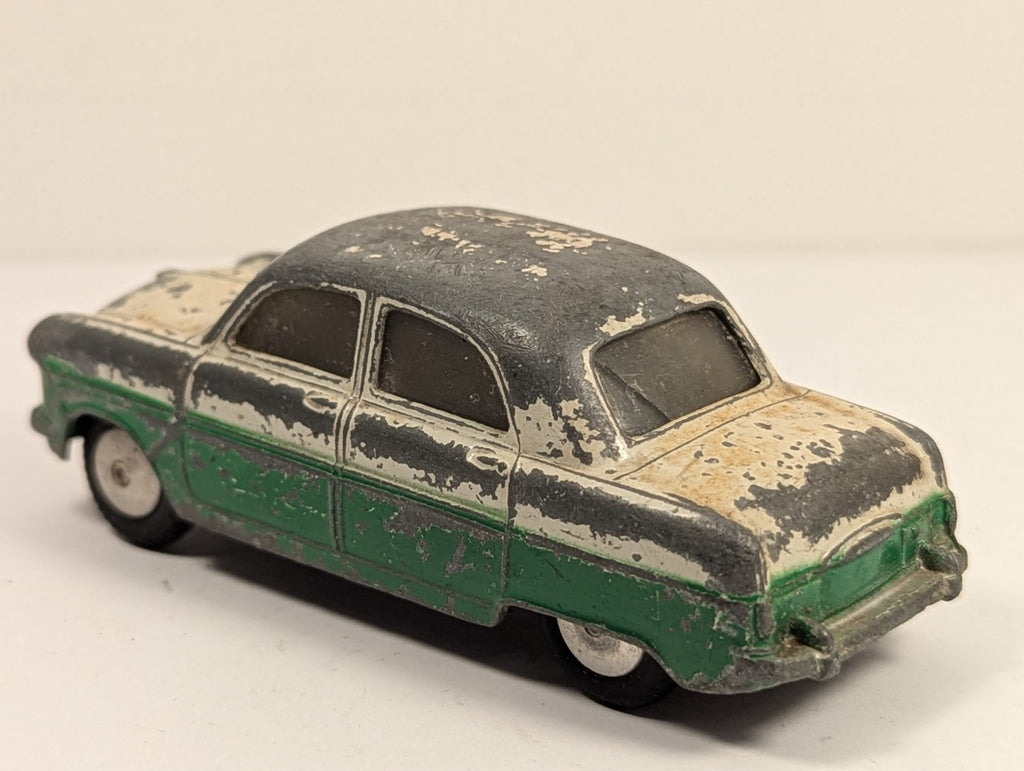 Corgi Toys Ford Zephyr Saloon 1:43 Scale
