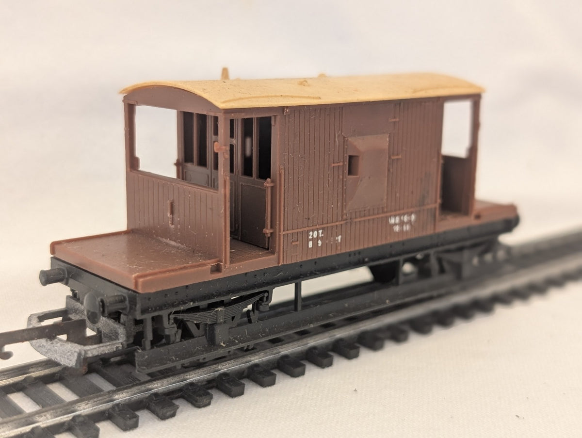 Lima 305620W OO Gauge BR 20T Brake Van B954521