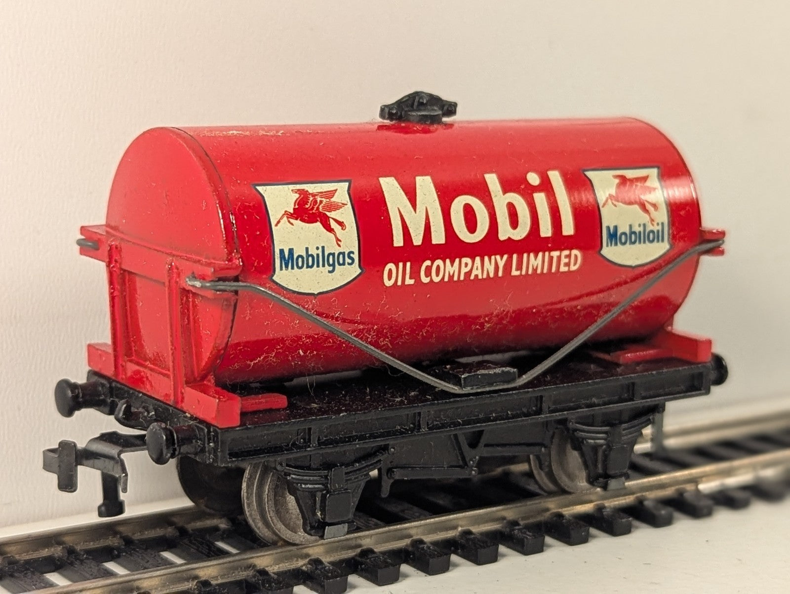 Hornby-Dublo 32084 OO Gauge Mobil Tank Wagon - Boxed