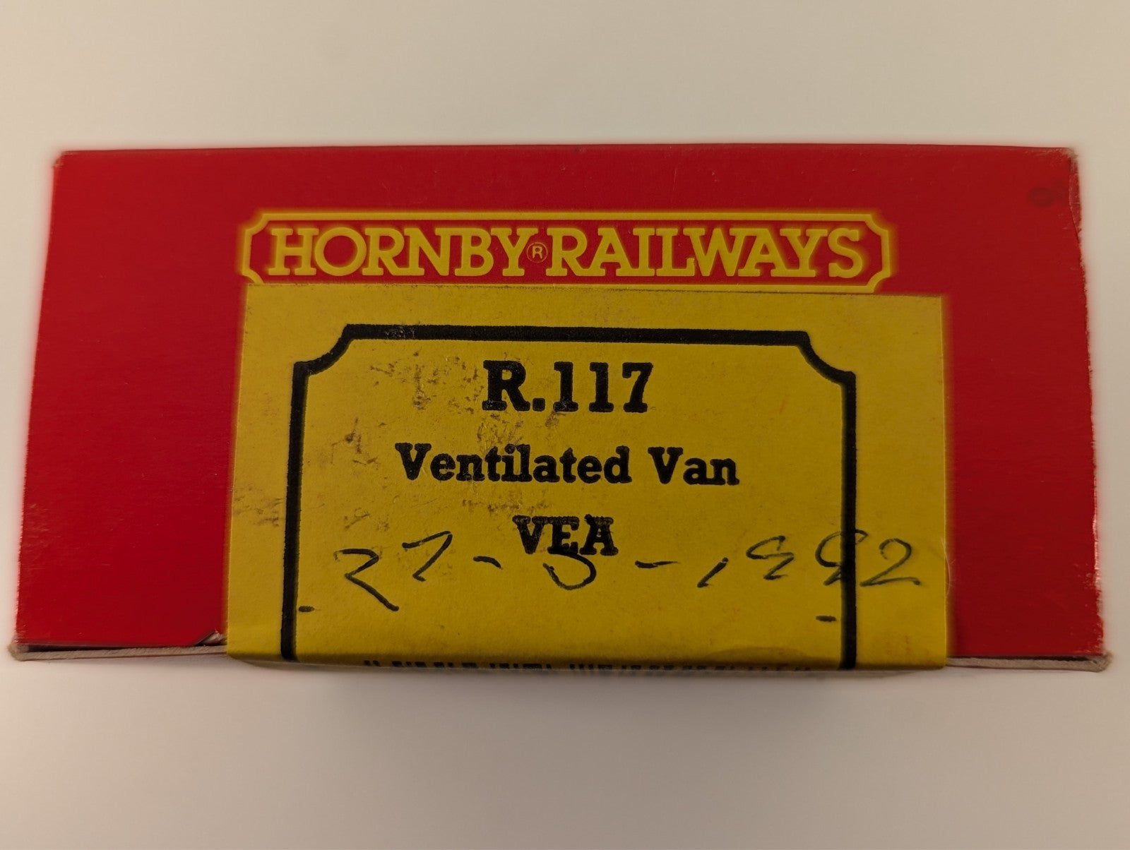 Hornby Railways R.117 OO Gauge Ventilated Van - Boxed