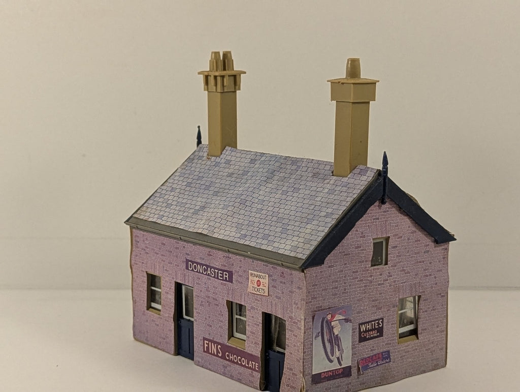 Hornby Dublo OO Gauge Suburban Station Building Doncaster 5085