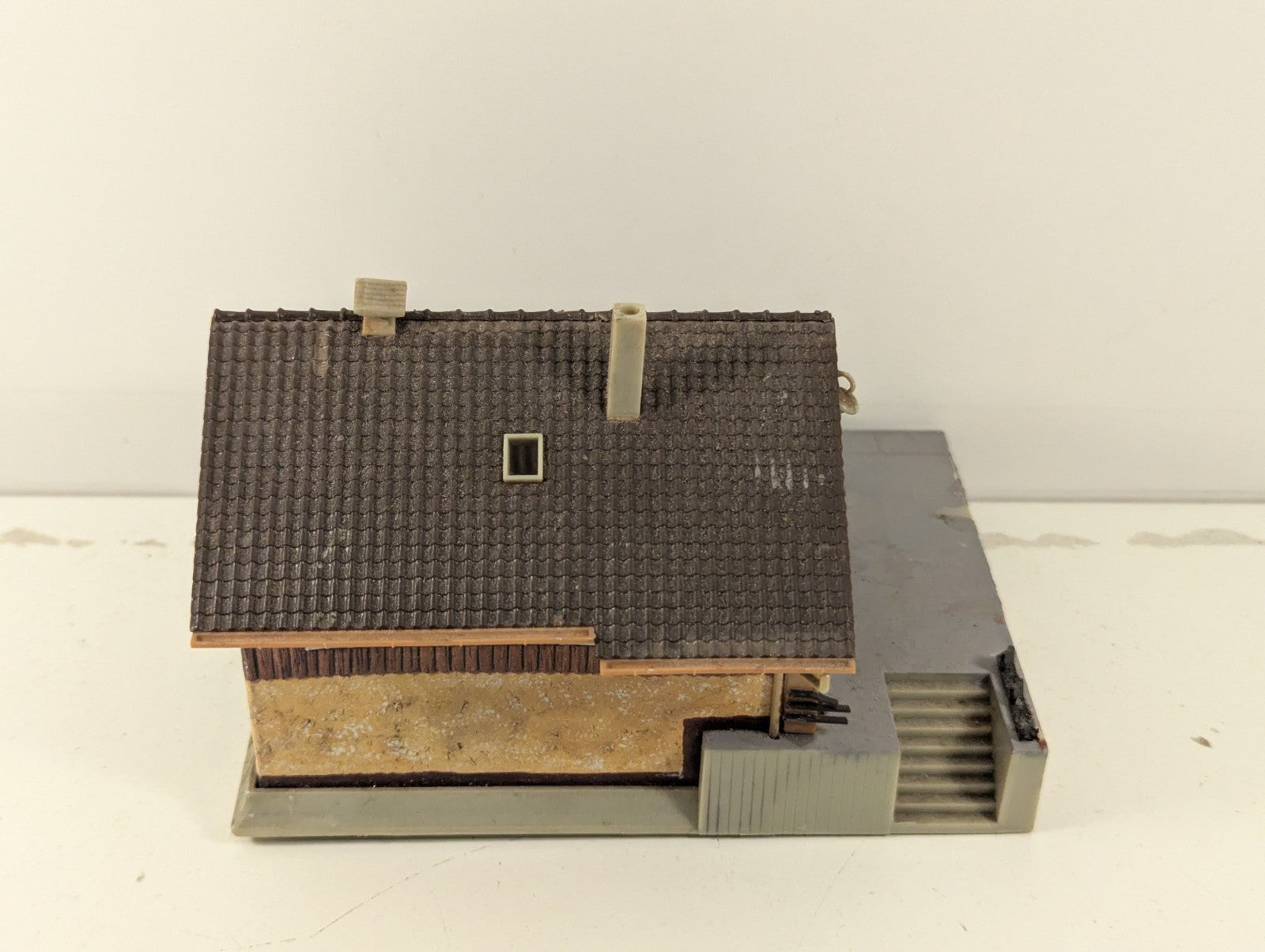 Faller OO Gauge Freight Warehouse - Missing Crane & Doors