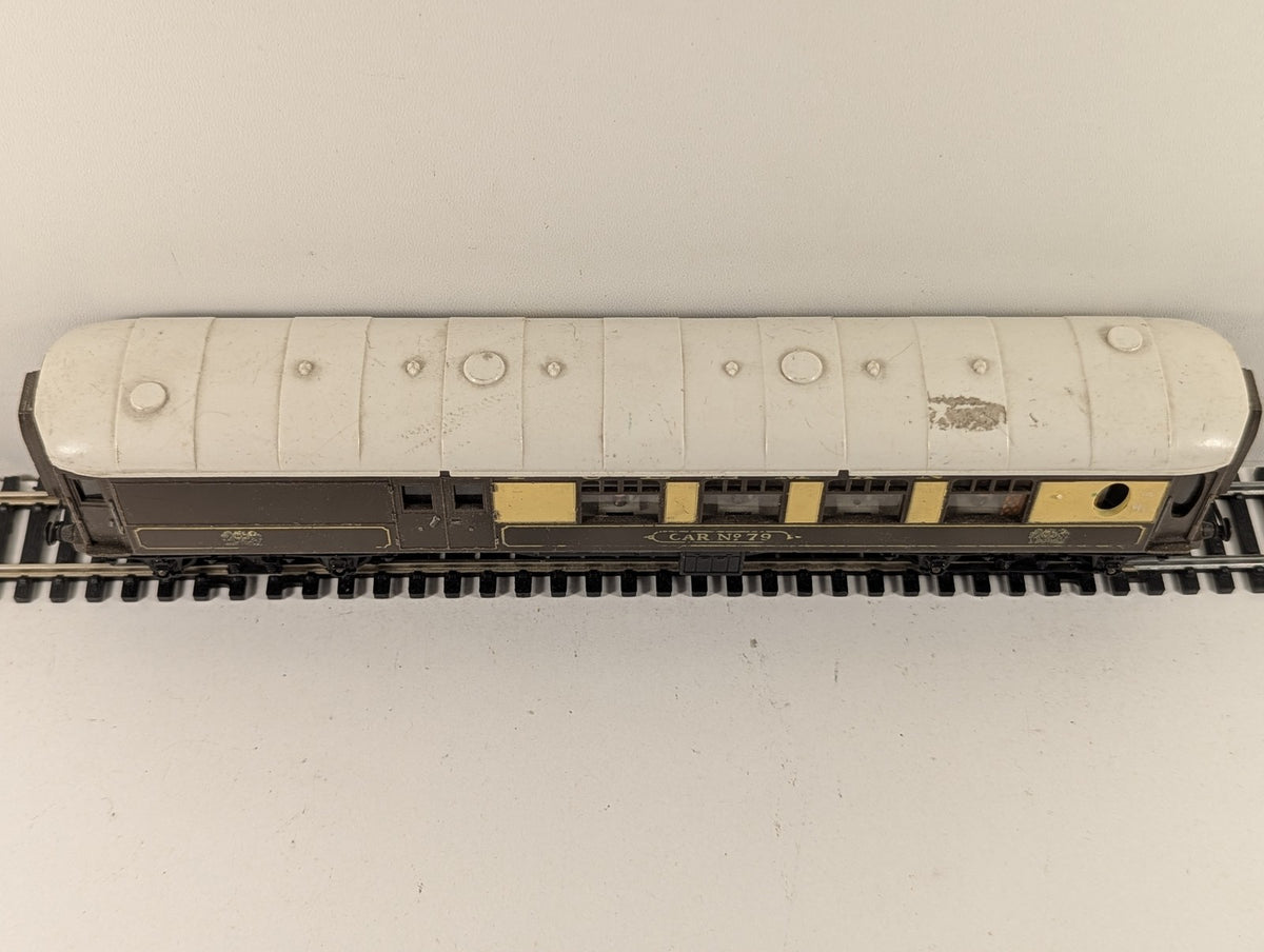 Tri-ang OO Gauge Pullman Car No. 79 Passenger Coach Pullman Umber and Cream R228