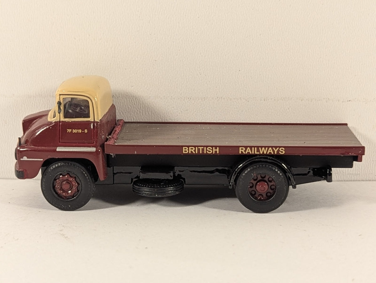 Base Toys OO Gauge Ford Thames ET6 Flatbed Road Vehicle 7F 3019-S