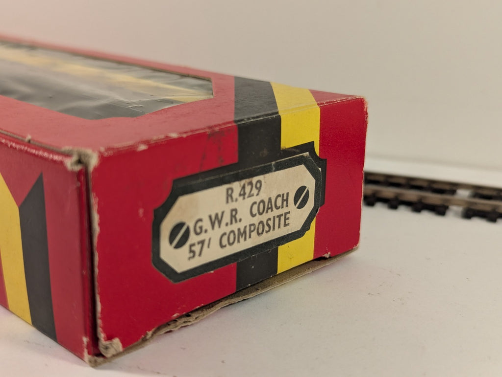 Hornby Railways R429 OO Gauge GWR 57ft Composite Coach Boxed