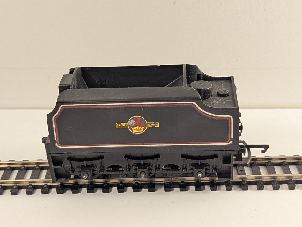 Tri-ang OO Gauge BR Black Steam Locomotive Tender R30 R31