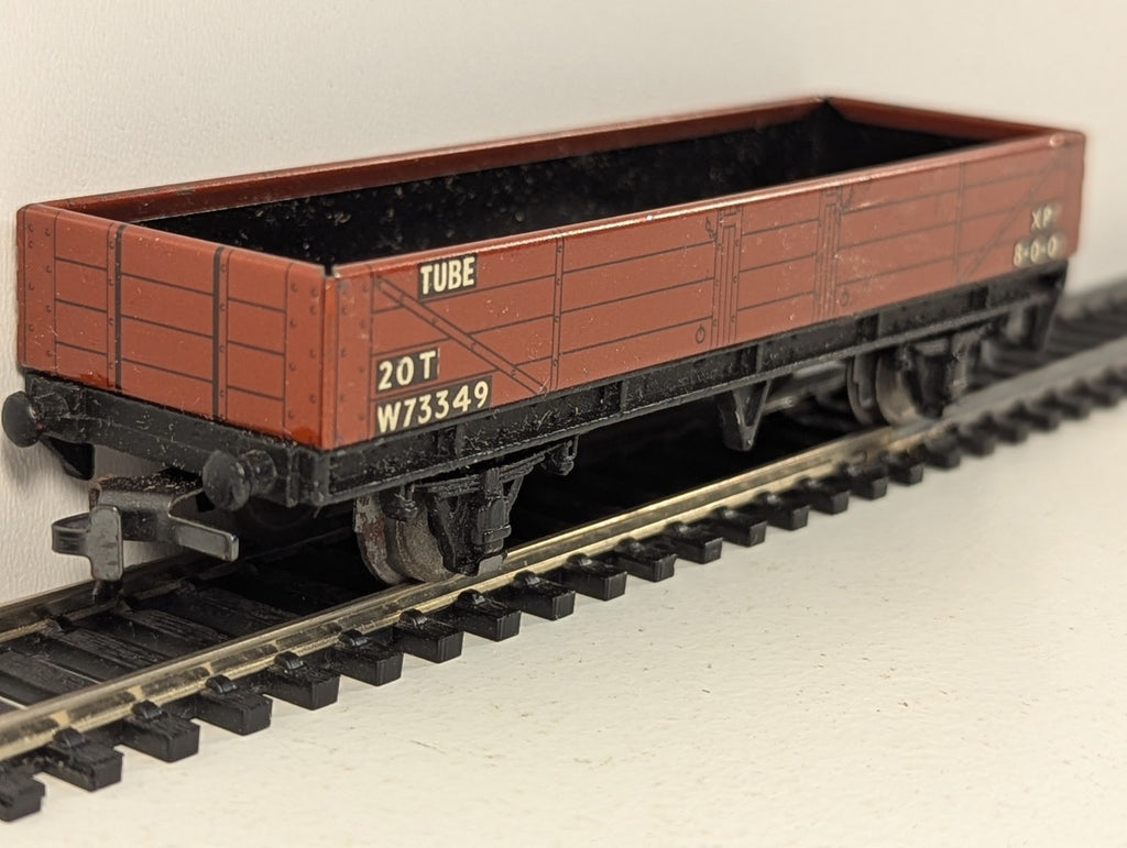 Hornby Dublo 32076 OO Gauge D1 20 Ton Tube Wagon