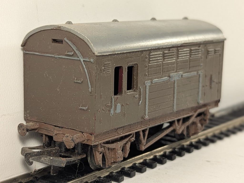 Tri-ang OO Gauge SR Utility Van Goods Wagon Repainted Brown R.16