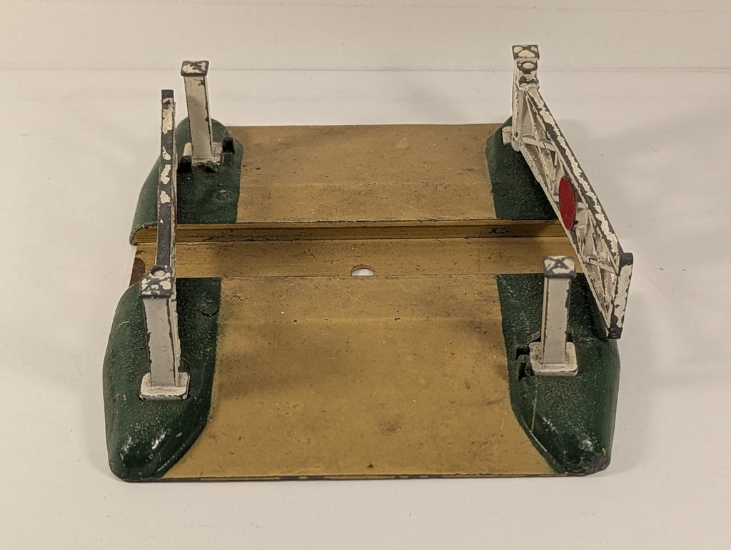 Hornby Dublo OO Gauge D1 Level Crossing