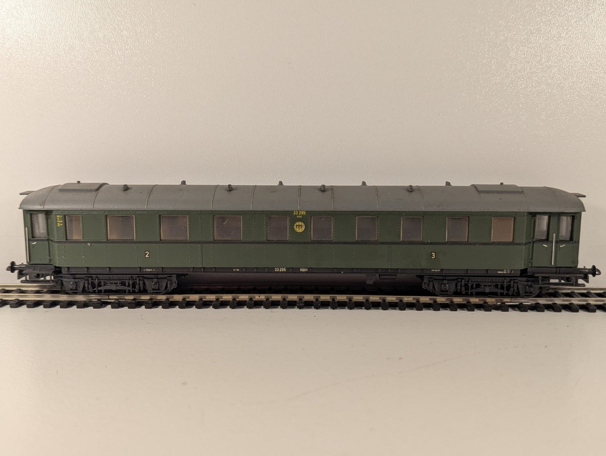 Liliput HO Gauge Passenger Coach
