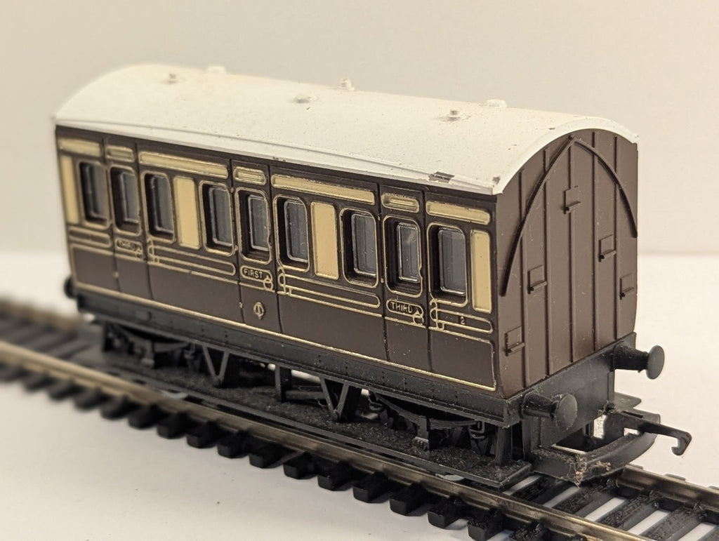 Hornby R446 OO Gauge GWR 4-Wheel Composite Coach