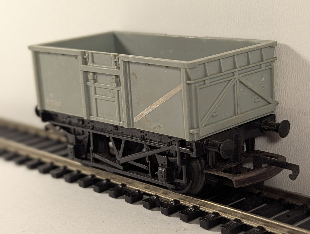 Tri-ang OO Gauge 16 Ton Mineral Wagon B75201 BR Grey R11