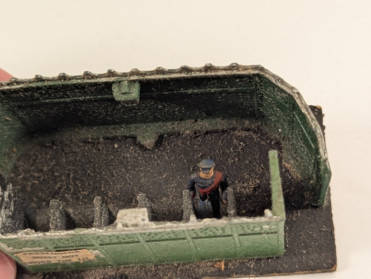 Hornby Series OO Gauge Urinal Scenery & Accessories Green