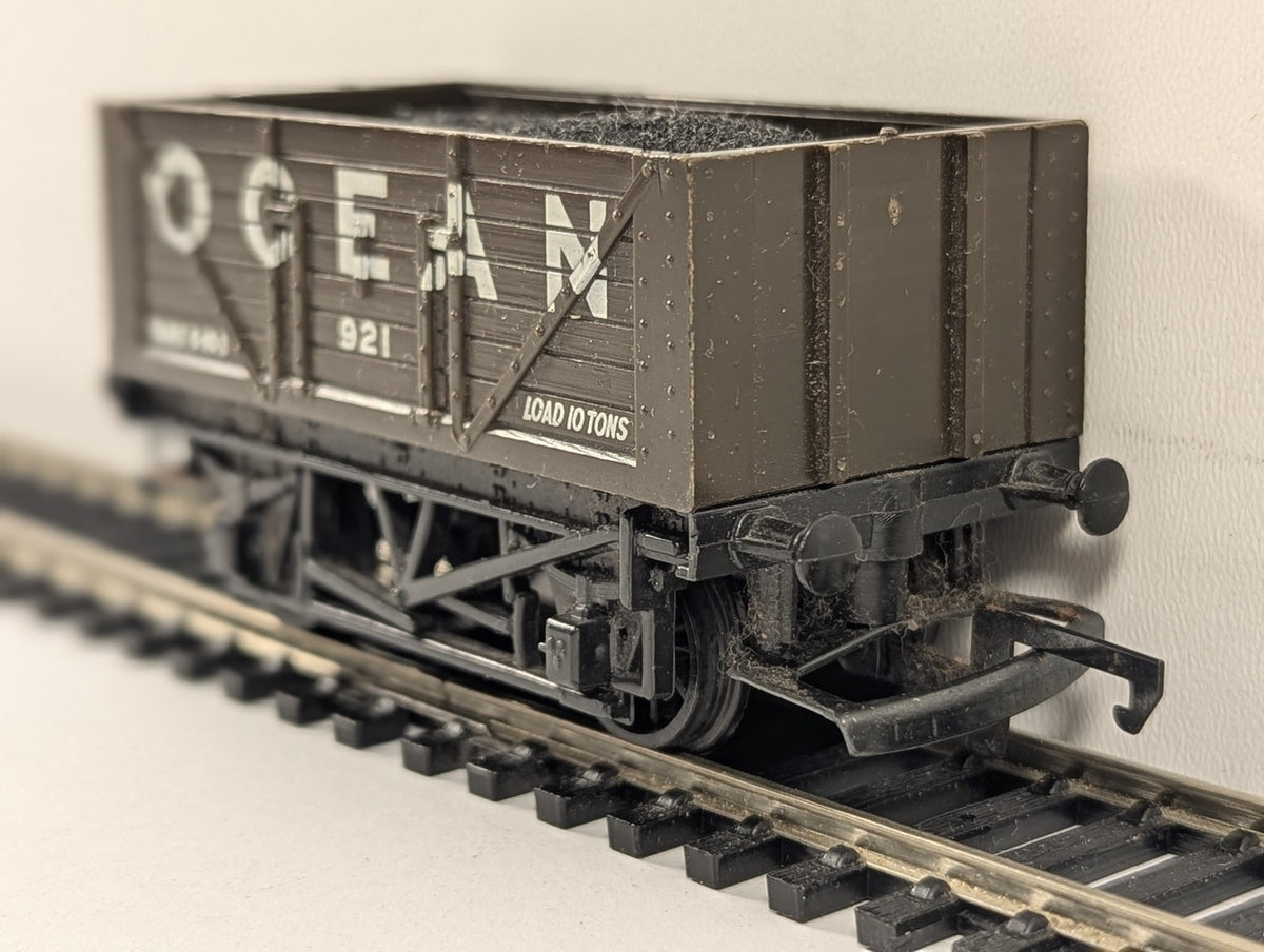 Hornby OO Gauge 7 Plank Open Wagon 'Ocean' Goods Wagon 921 Ocean Brown R.010