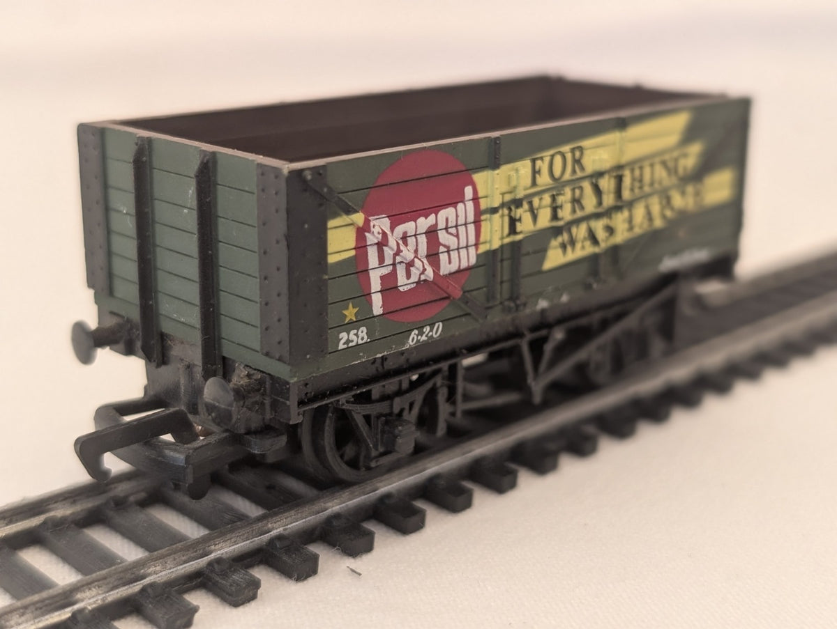 Mainline 37-128 OO Gauge 7 Plank Wagon “Persil”