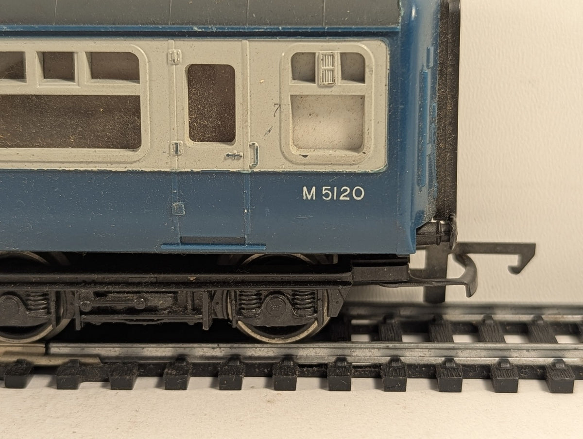 Hornby OO Gauge Passenger Coach M5120