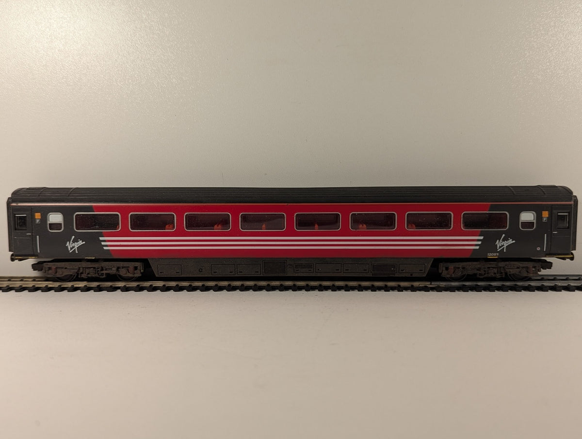 Hornby OO Gauge Mark 3 First Open Coach Passenger Coach 12083 Virgin Trains