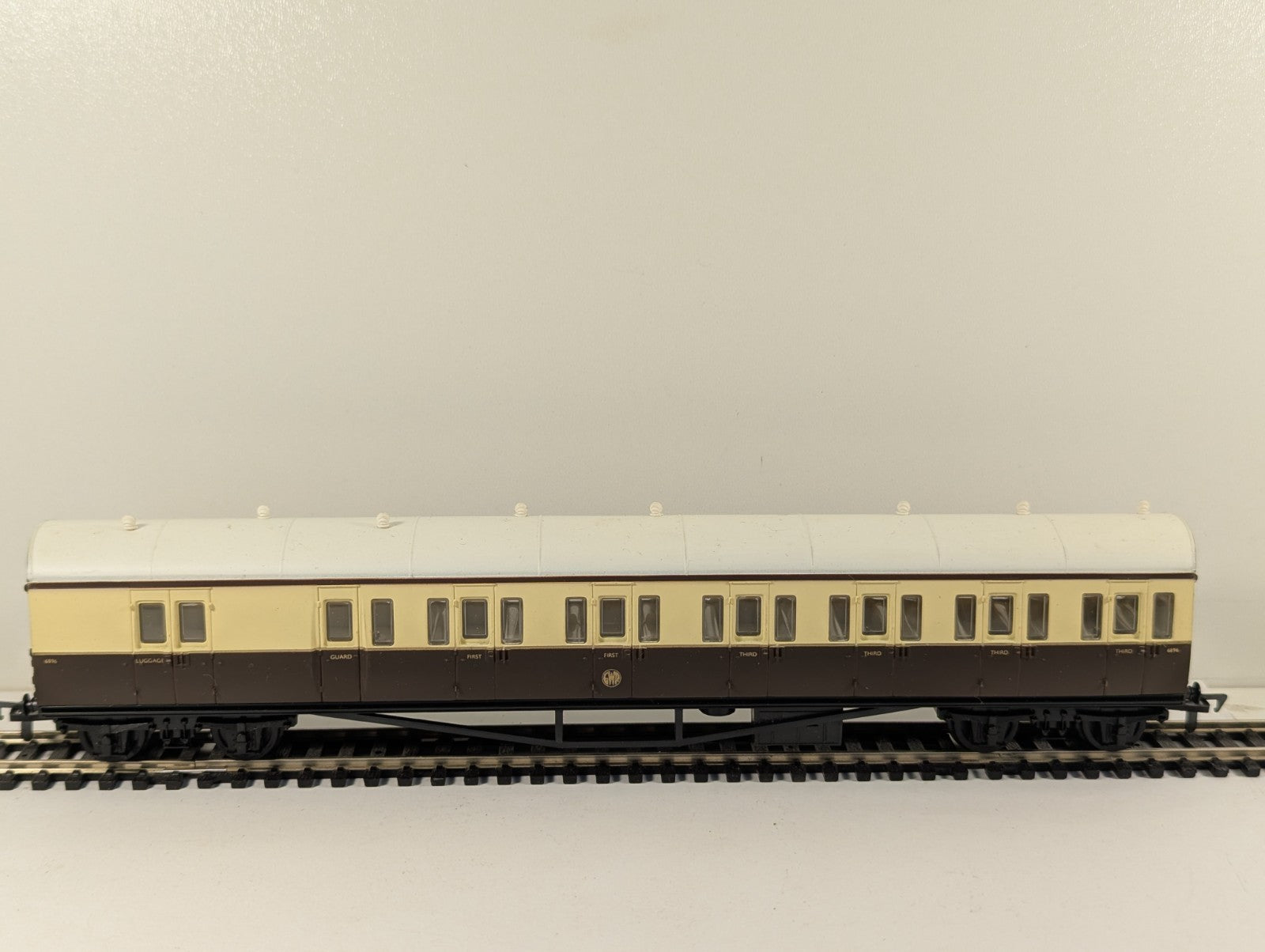 Airfix 54250-0 OO Gauge GWR Class B Suburban Brake Coach Boxed